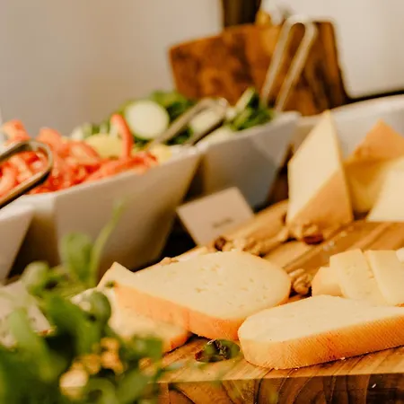 Romantik Im Weissen Roessl Am Wolfgangsee 4*