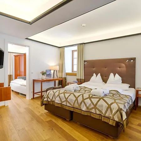 Romantik Im Weissen Roessl Am Wolfgangsee Hotel