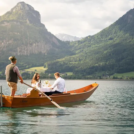 فندق Im Weissen Roessl Am Wolfgangsee 4*