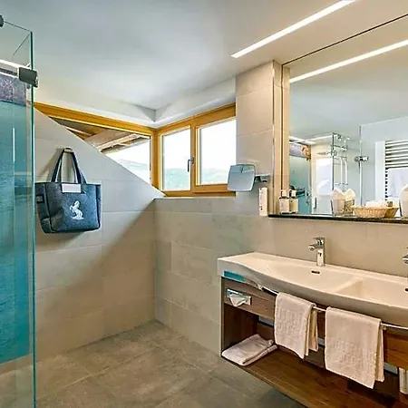 Hotell Im Weissen Roessl Am Wolfgangsee Saint Wolfgang