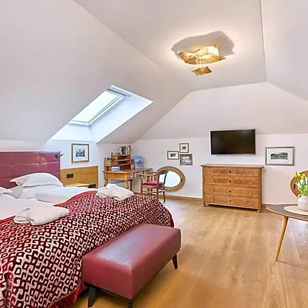 Im Weissen Roessl Am Wolfgangsee 4*