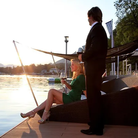 Hotel Romantik Im Weissen Roessl Am Wolfgangsee 4*