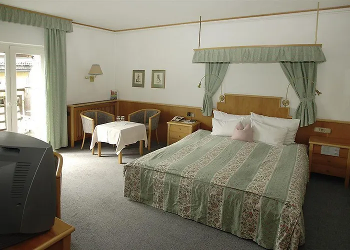 Romantik Im Weissen Roessl Am Wolfgangsee Hotel