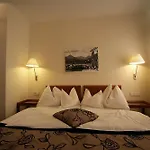 Romantik Im Weissen Roessl Am Wolfgangsee 4* Saint Wolfgang