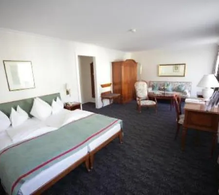 Hotell Romantik Im Weissen Roessl Am Wolfgangsee 4*