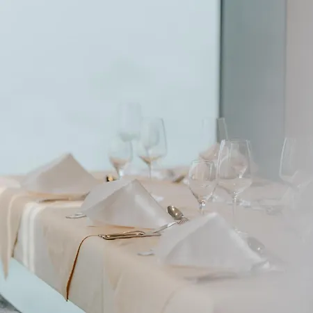 מלון Romantik Im Weissen Roessl Am Wolfgangsee 4*